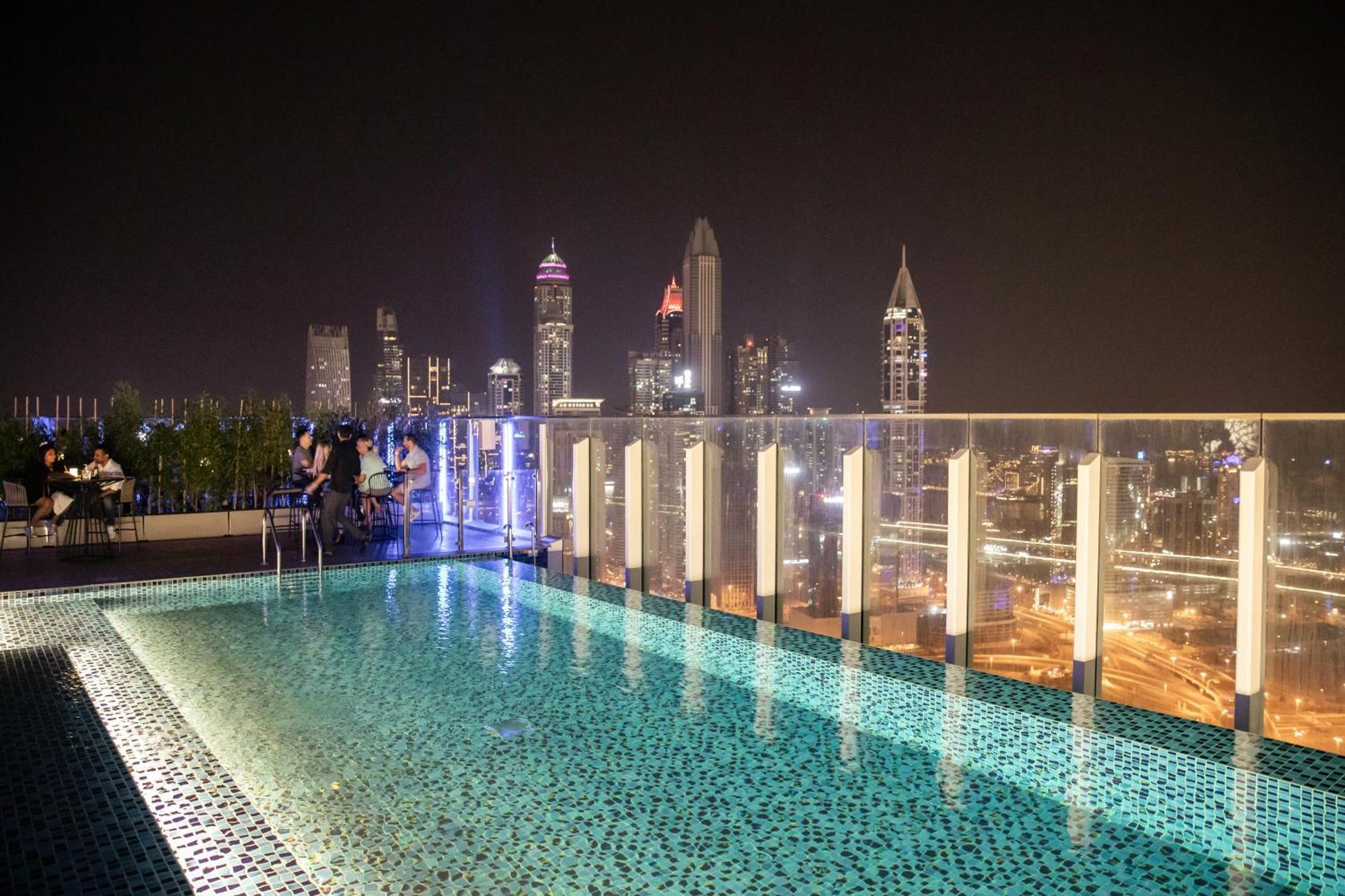 Taj Jumeirah Lakes Towers Dubaï Extérieur photo